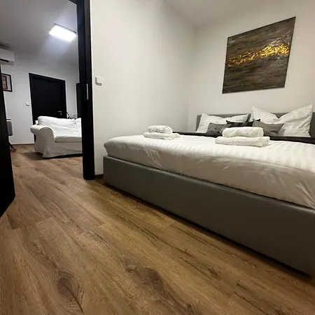 Apartment Centre View *